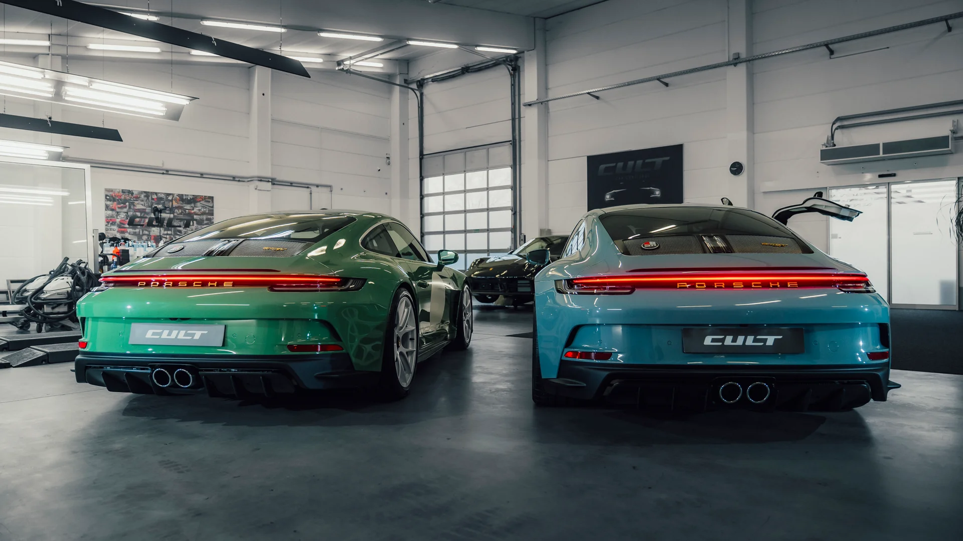 2x Porsche 911 ST